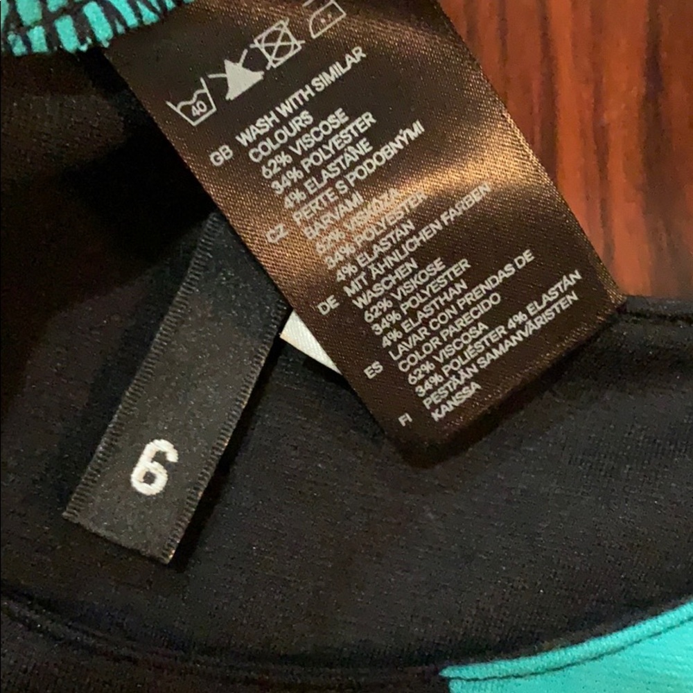 Geometric Dress - Picture 3 of 3